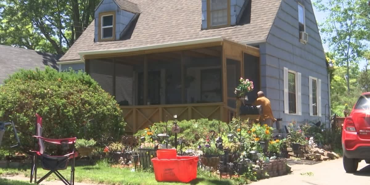 Saginaw Volunteers Transform Yards in 13th Year of Service