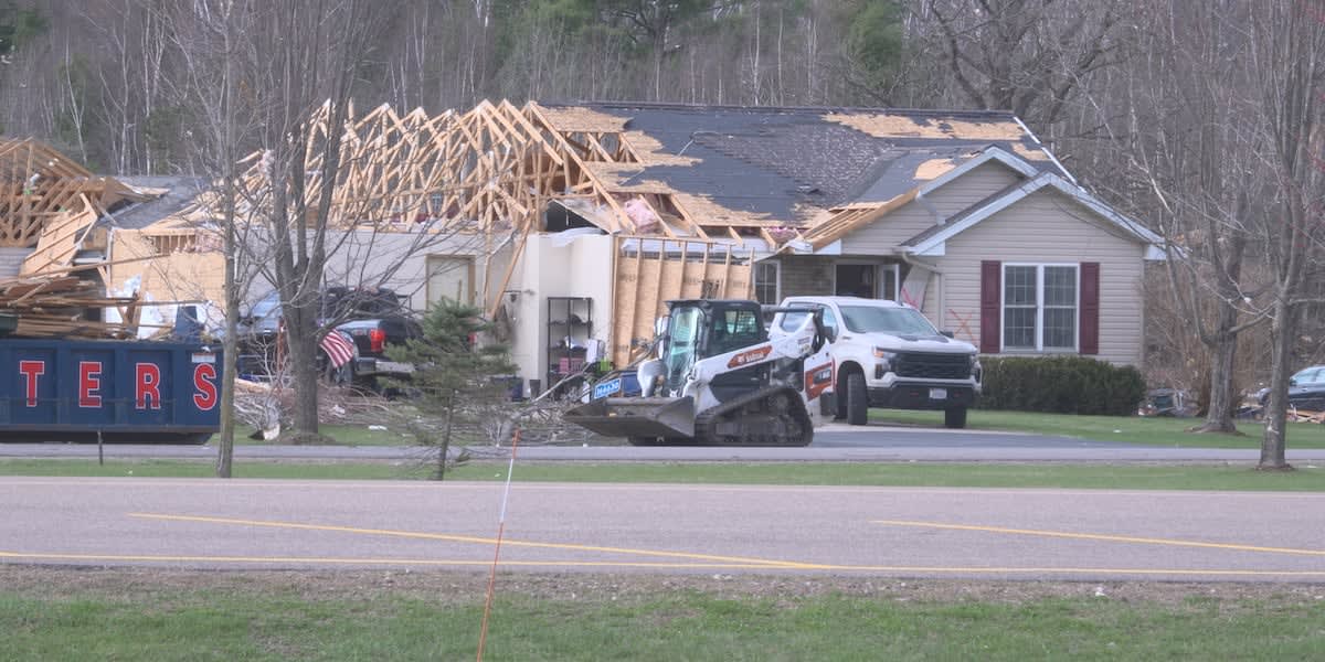 Wisconsin Town Rebuilds in Days After Tornado Hits