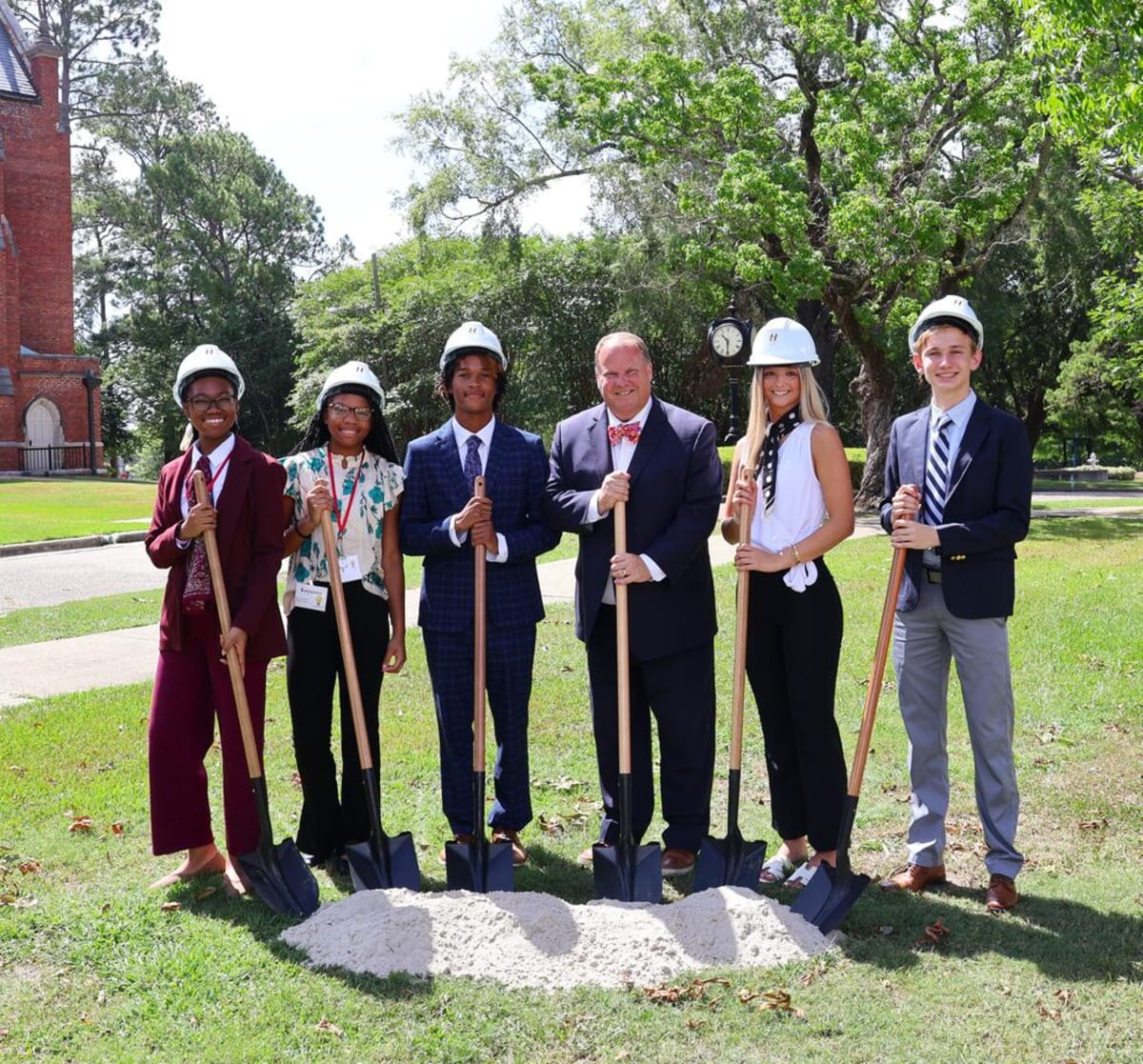 Alabama Teens Compete to Revitalize Hometowns at Summit - Image 3