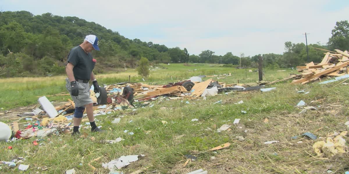 Aurora Neighbors Rally After Tornado Destroys Homes