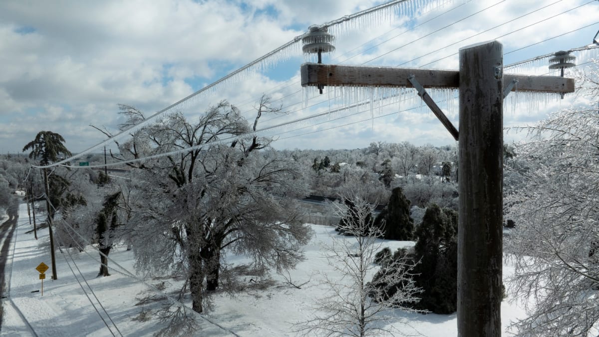 Michigan Utility Buries All New Power Lines After Ice Storm - Image 4