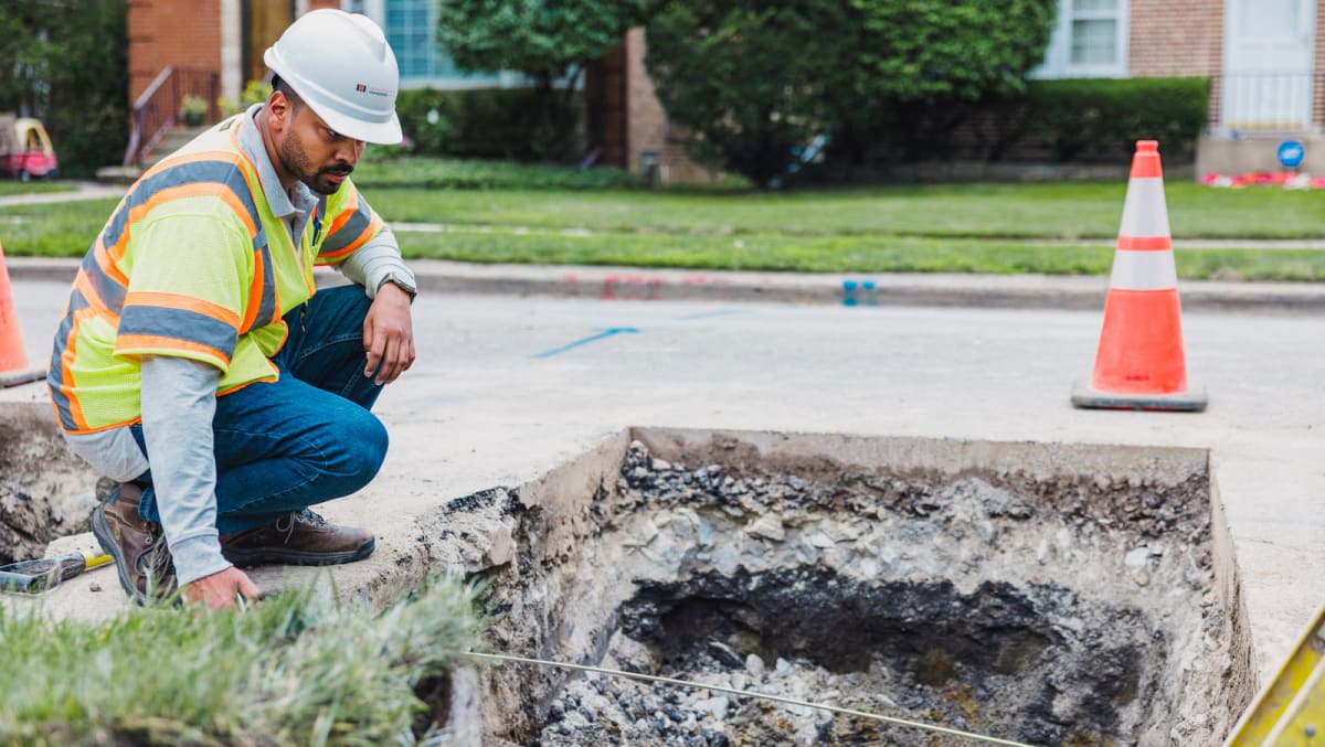 Illinois Turns Lead Pipe Crisis Into 90,000 Jobs