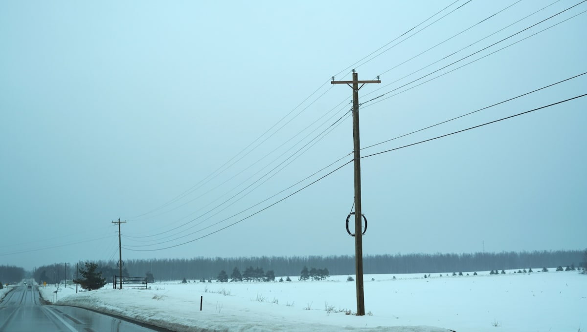 Michigan Utility Buries All New Power Lines After Ice Storm - Image 5