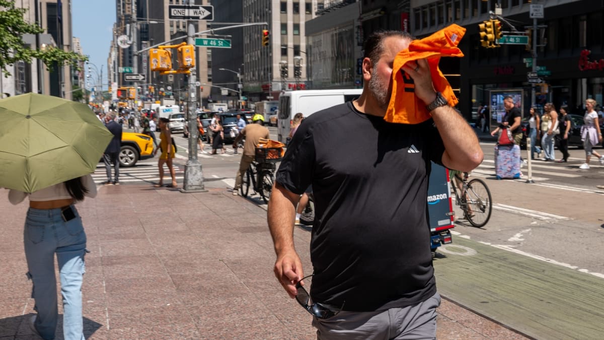 NYC Workers Build Heat Safety Net Without Federal Help