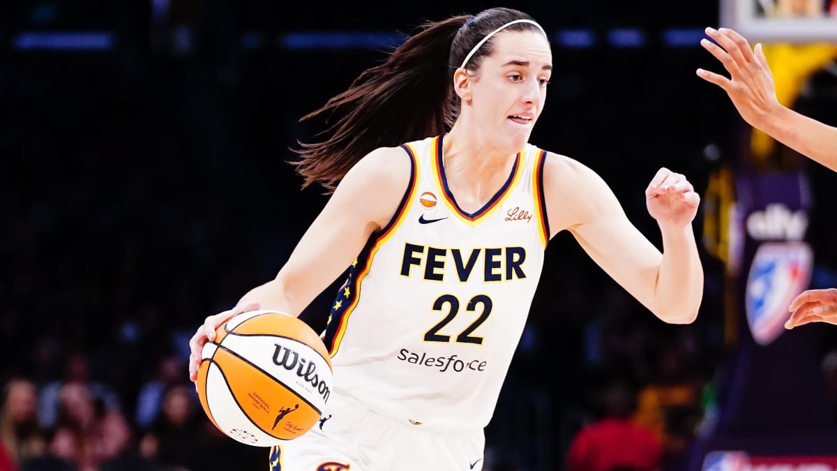 WNBA Sets New Attendance Record with 20,966 Fans in Toronto - Image 5