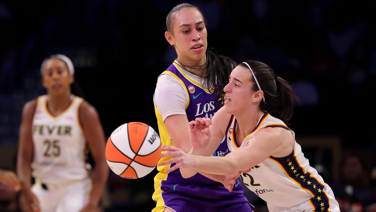 WNBA Sets New Attendance Record with 20,966 Fans in Toronto - Image 3