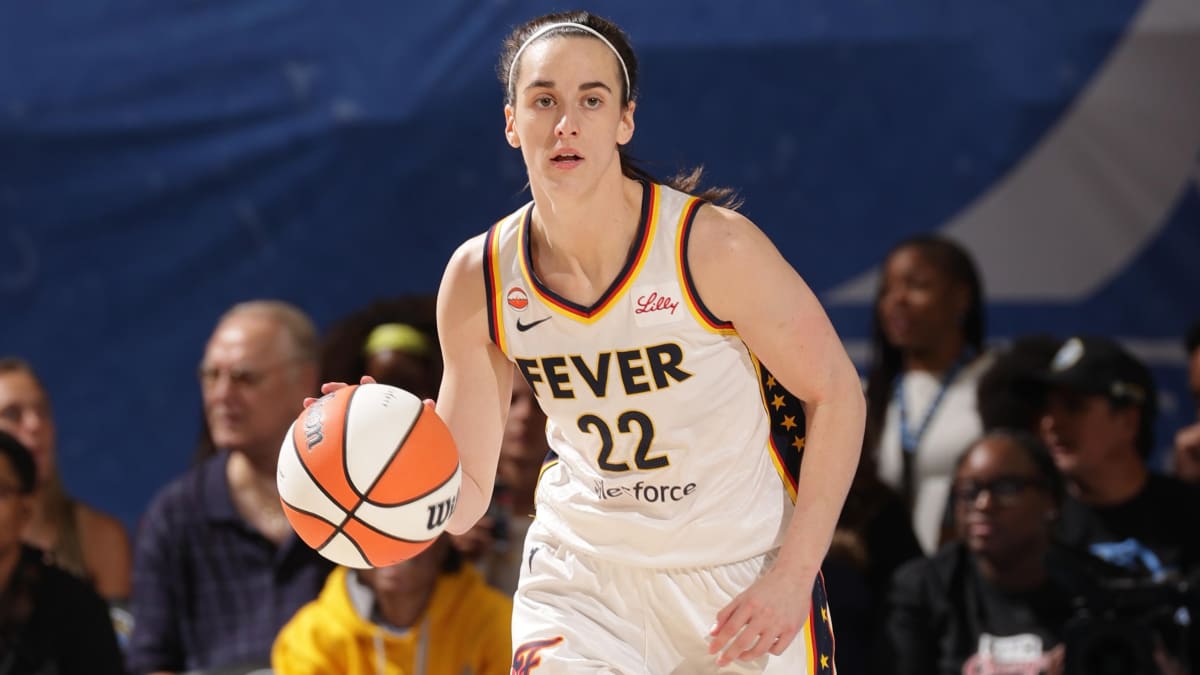Caitlin Clark Scores 34 in Fever's Dominant Win - Image 5