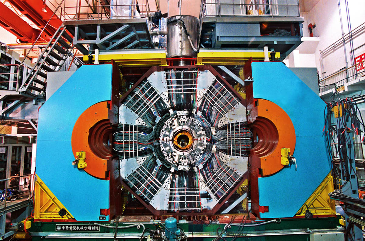 The Beijing Spectrometer III detector used to discover the glueball particle