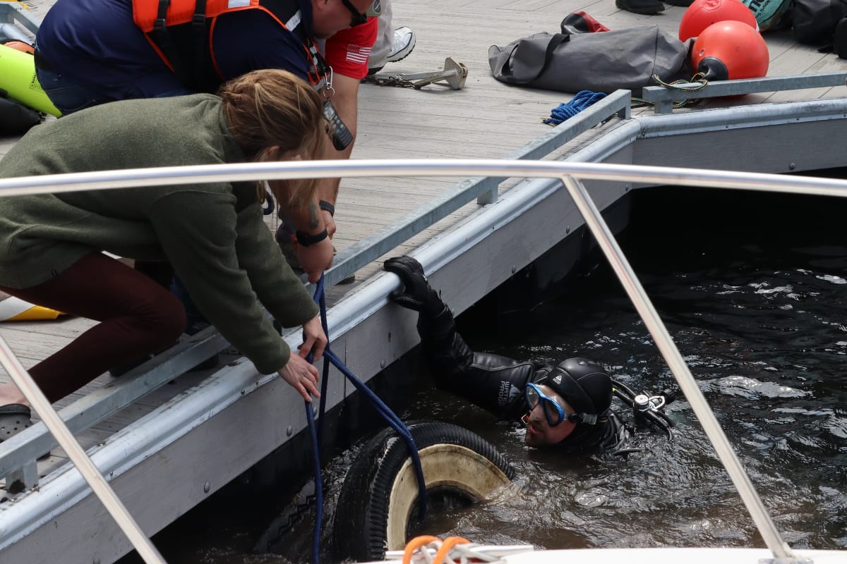 25 Volunteers Pull Tons of Trash from Idaho Lake - Image 2