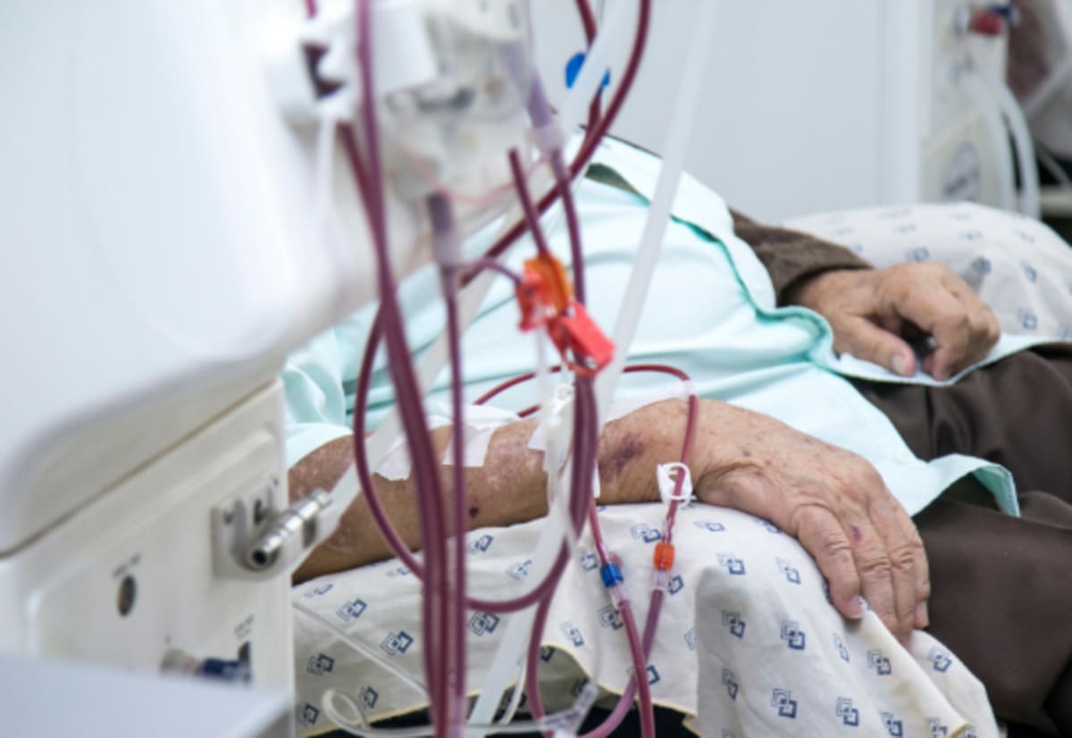New Pill Eases Dialysis Patients' Daily Medication Burden