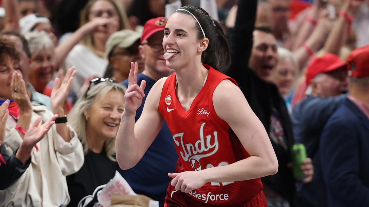 Caitlin Clark Sparks Team USA's World Cup Comeback Win - Image 4