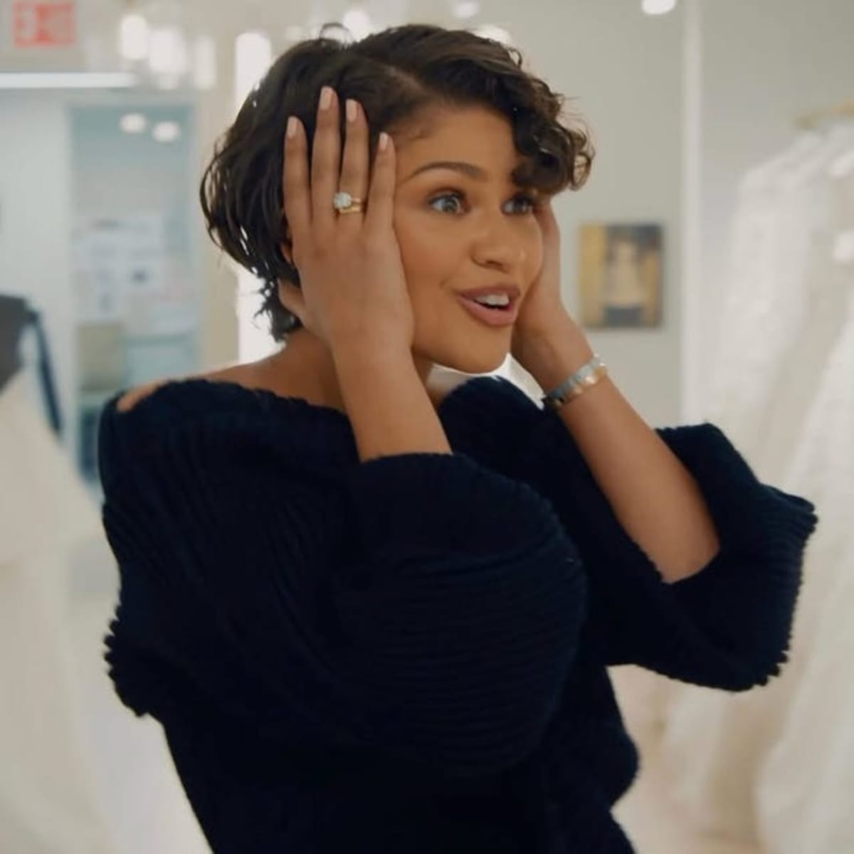 Zendaya Buys Wedding Dress for Surprised NYC Bride - Image 3