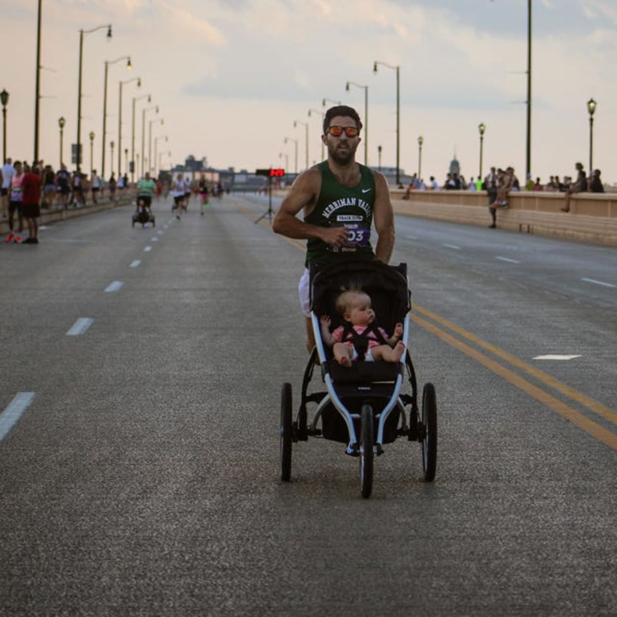 Dad Runs 4:17 Mile Pushing Daughter, Breaks World Record - Image 3