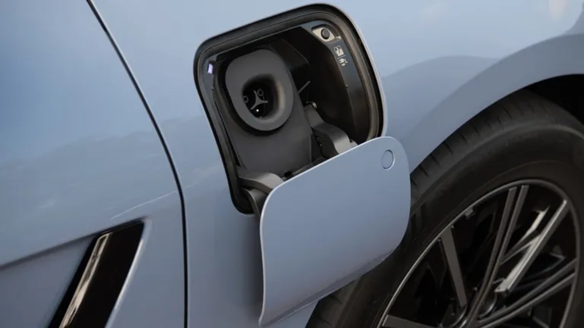 Lexus ES EV Makes Luxury Electric Cars More Affordable - Image 4