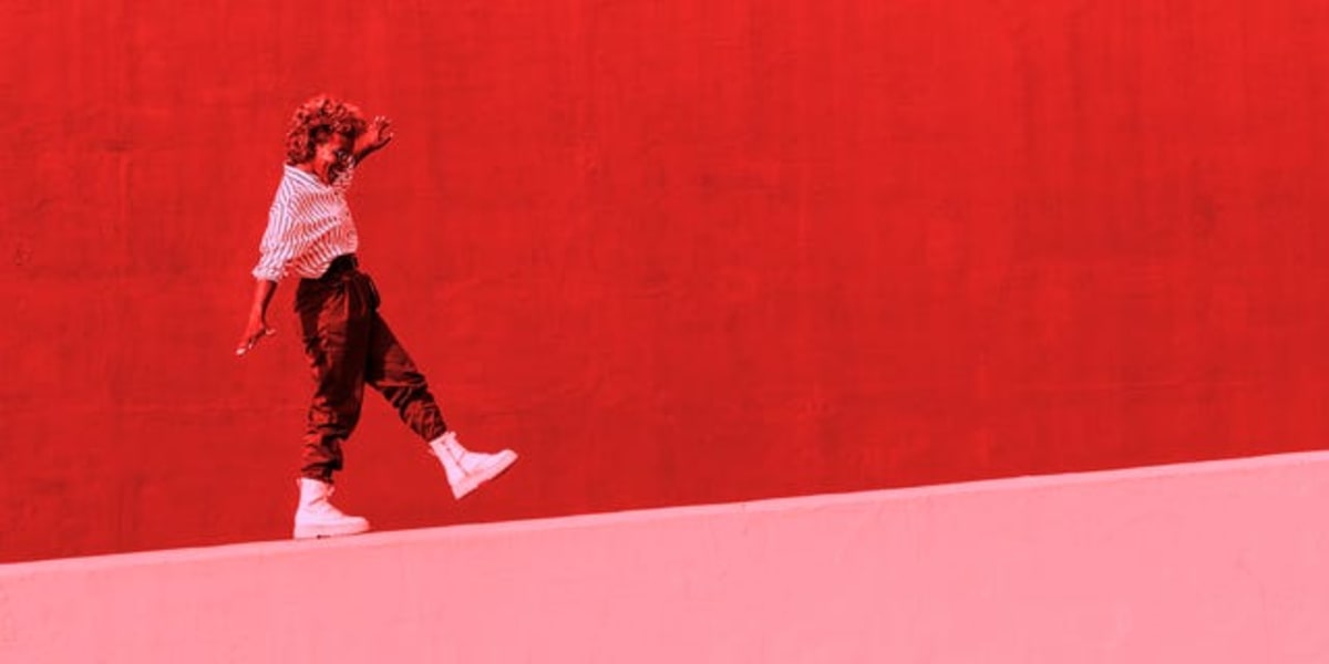 10-Minute Floor Workout Boosts Balance and Prevents Falls - Image 2