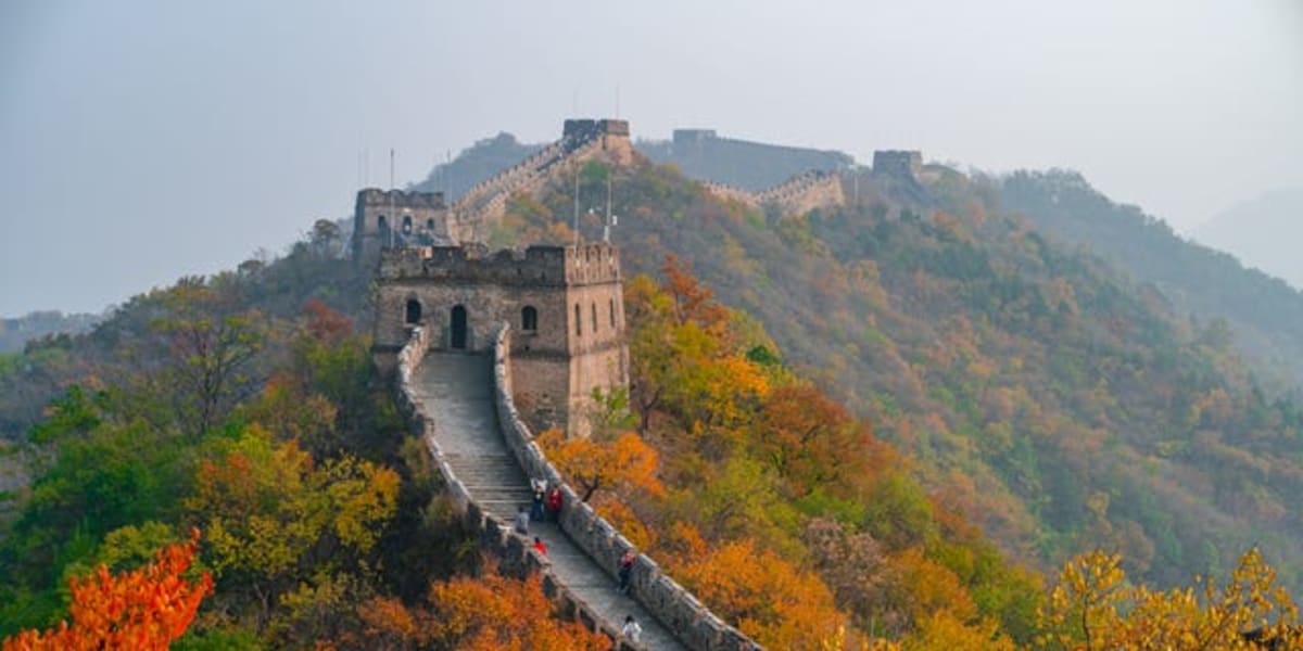 Great Wall Dig Uncovers 400-Year-Old Cannon and 28 Turquoise Gems - Image 2
