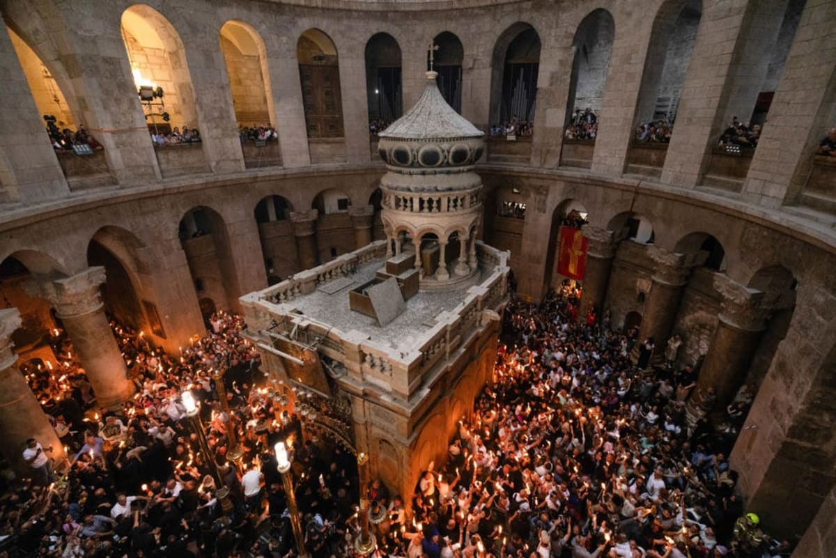 2,000-Year-Old Garden Found Beneath Jesus's Tomb Site - Image 4