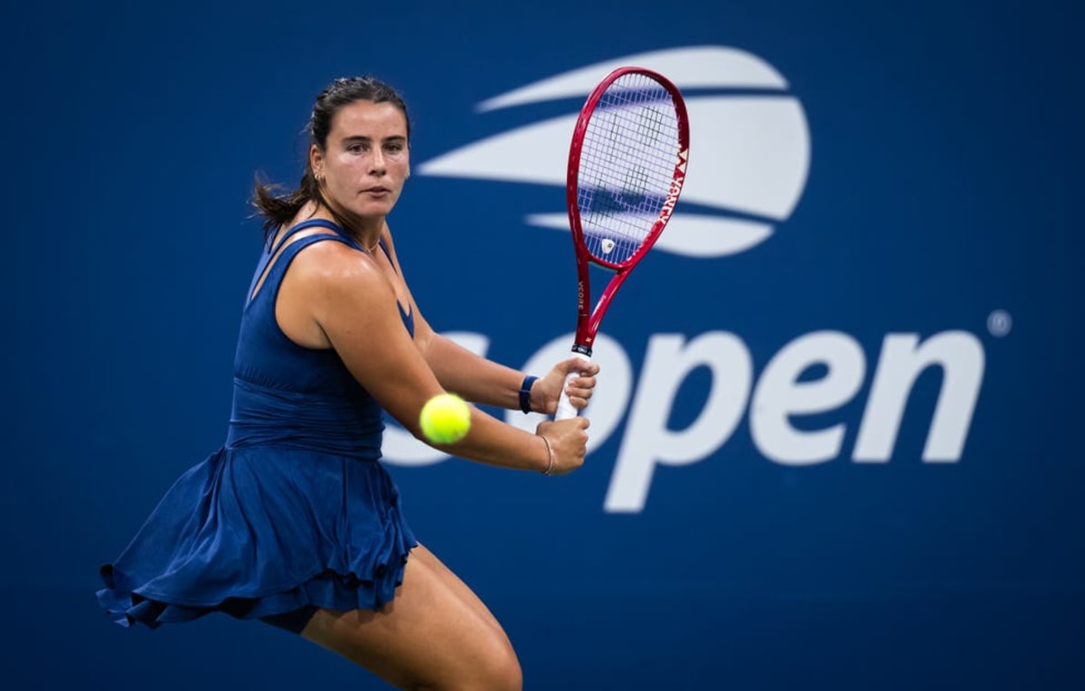 Tennis Star Emma Navarro Wins After Health Break - Image 4
