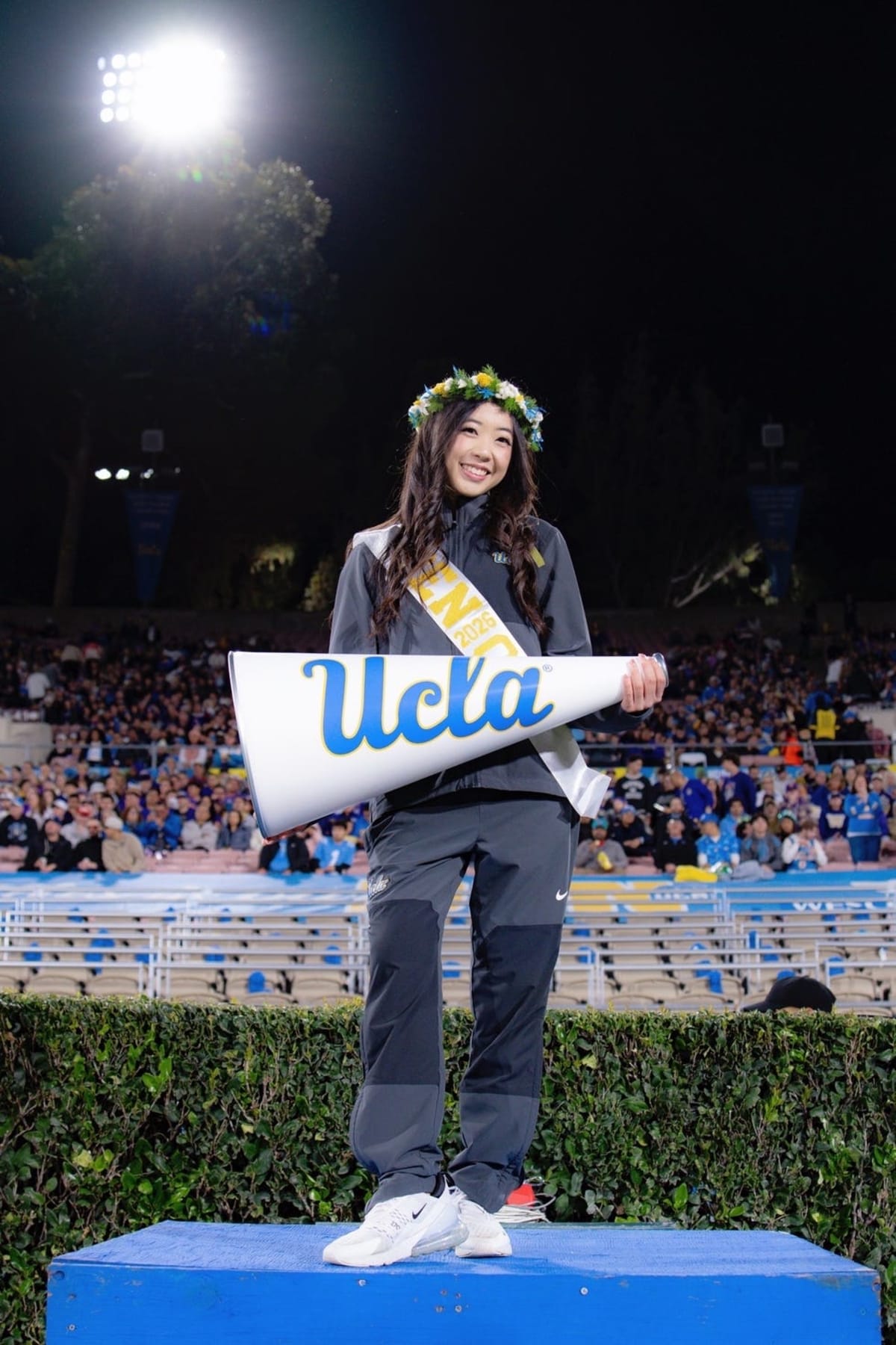 Female College Mascots Break Stereotypes in Viral Reveals - Image 4