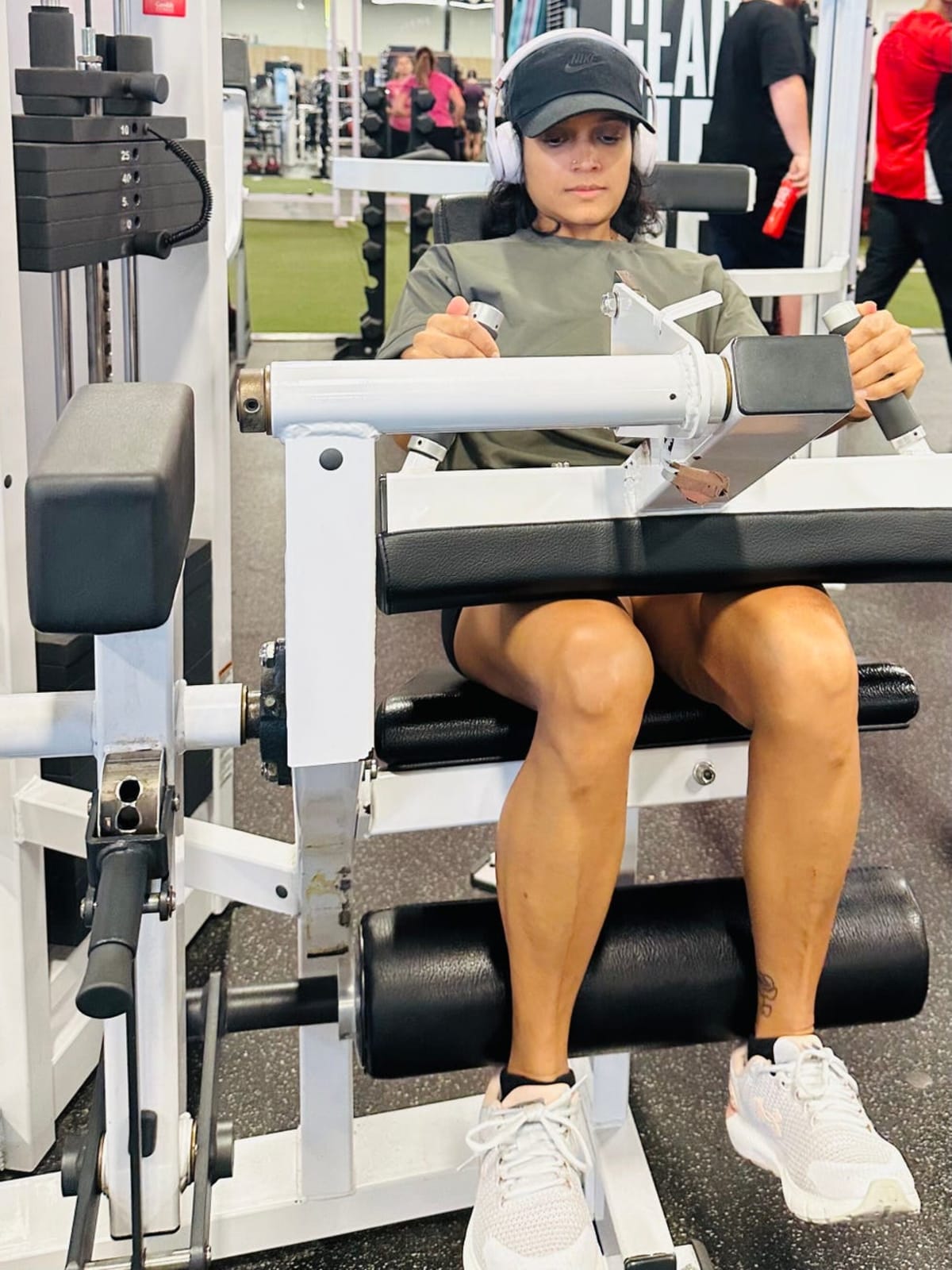 Mom Transforms Body at 38 Through Strength Training - Image 4