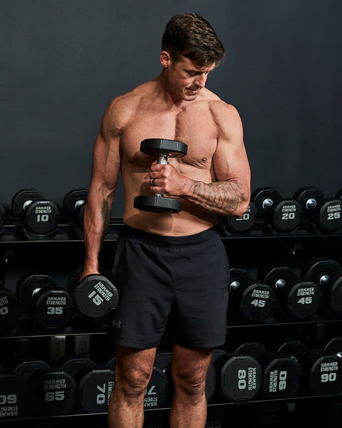 Dad Gets Shredded in 30 Minutes With New Fitness Program - Image 5