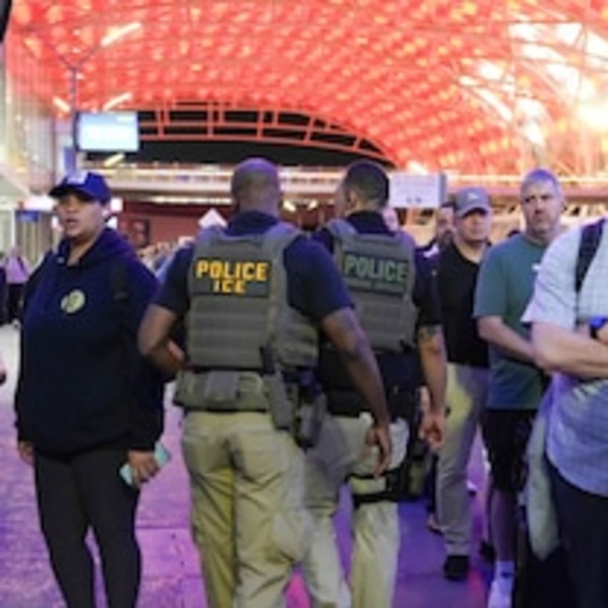 Surf Coach Saves 6-Year-Old From California Rip Current - Image 4