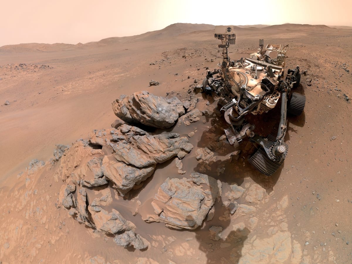 Mars Rover Sends Stunning Selfie From New Frontier - Image 2