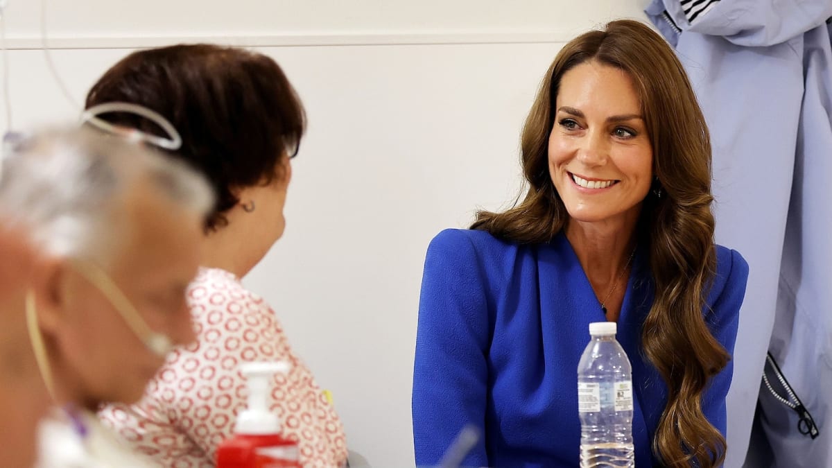 Princess Kate speaking with cancer patients during chemotherapy treatment at Manchester hospital