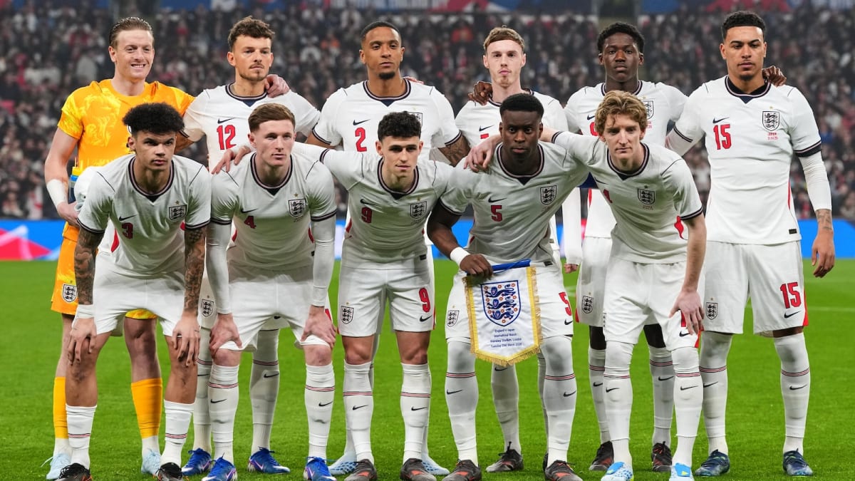 England Trusts German Coach to End 60-Year Trophy Drought