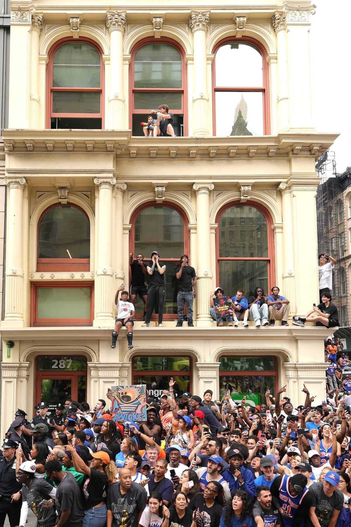 NYC Celebrates First Knicks Title in 53 Years - Image 2