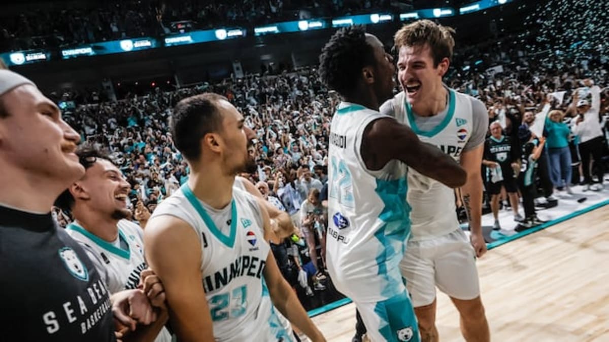 Winnipeg Sea Bears Win First Championship at Home