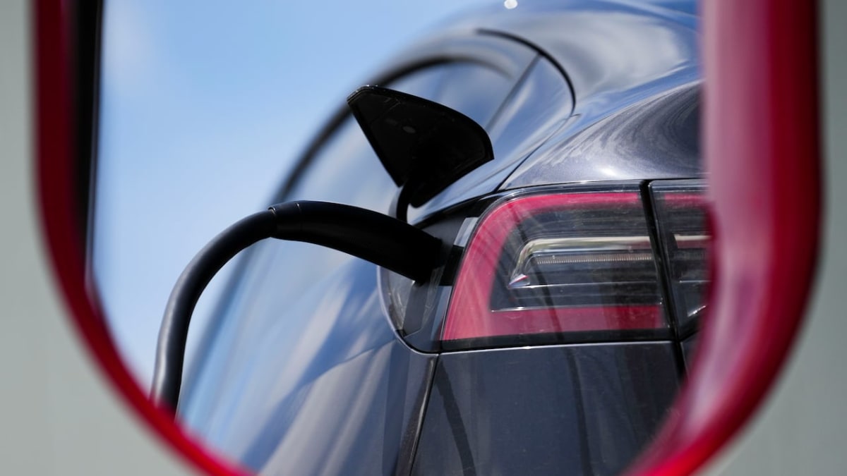 Canada EV Sales Jump 21% as Gas Prices Hit Wallets - Image 3