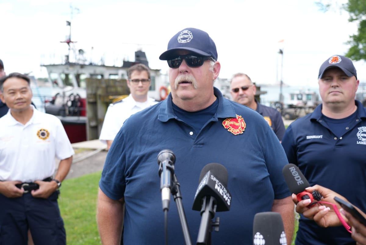 12 Rescued After 7 Sailboats Capsize on Detroit River - Image 4