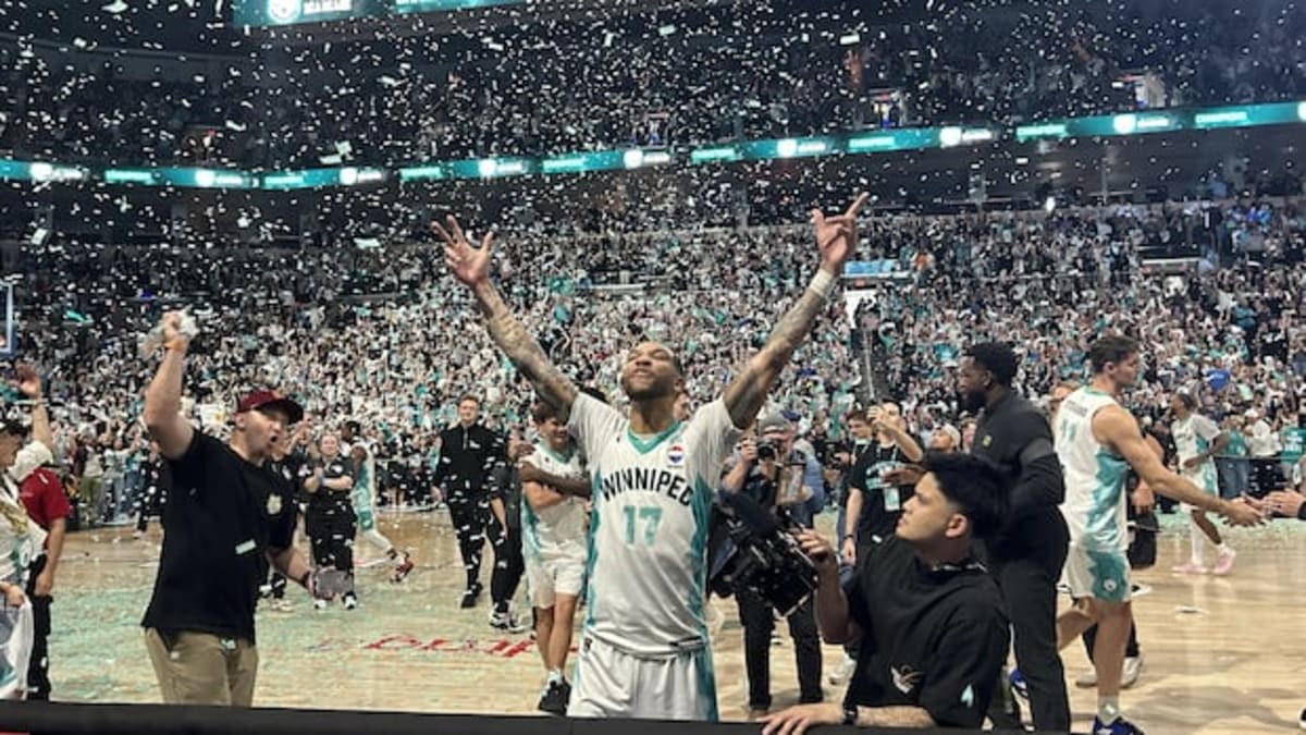 Winnipeg Sea Bears Win First Championship at Home - Image 5