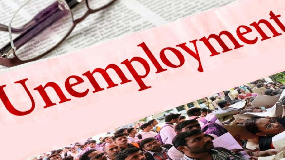 India's Unemployment Drops to 4.9% in February