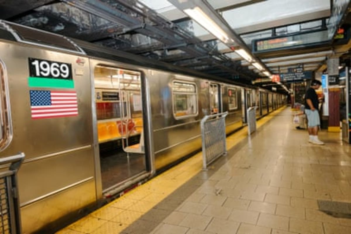 Man Cools NYC's Hottest Subway Stations One Jug at a Time - Image 5