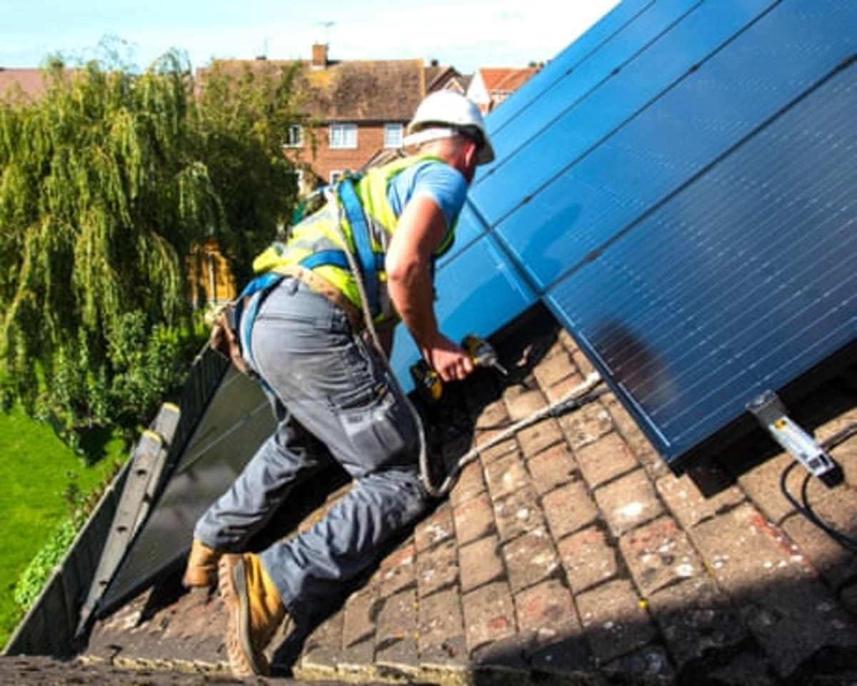 UK Breaks Solar Record Twice as Biggest Farm Gets Approved - Image 4