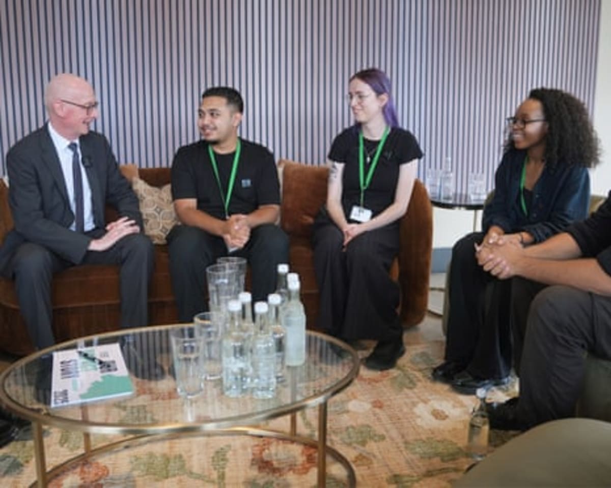 UK Retailers Pledge 100,000 Jobs for Young People - Image 3