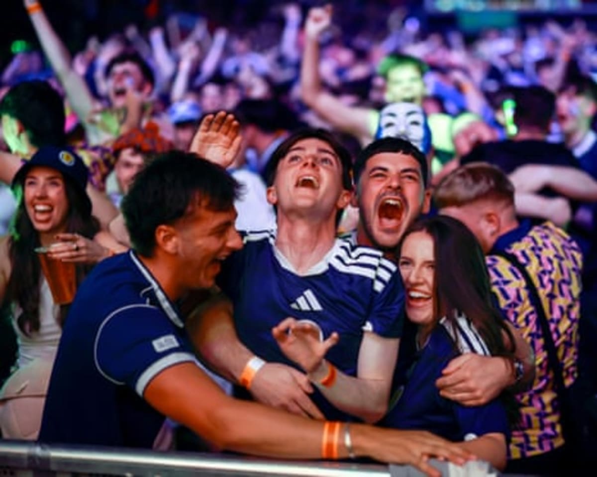 Scotland Fans Celebrate First World Cup Win Since 1990 - Image 3