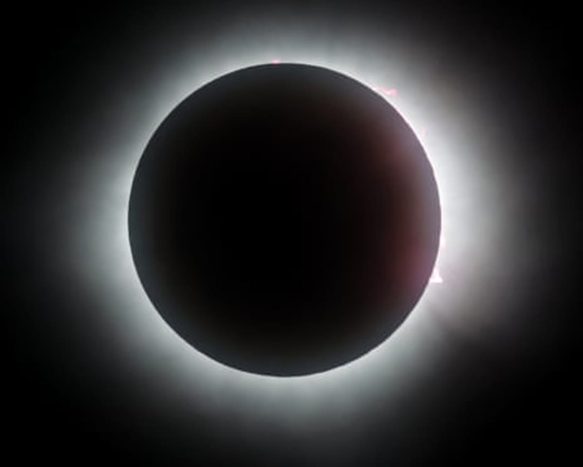 NASA Chases Eclipse at 50,000 Feet to Unlock Sun's Secrets - Image 3