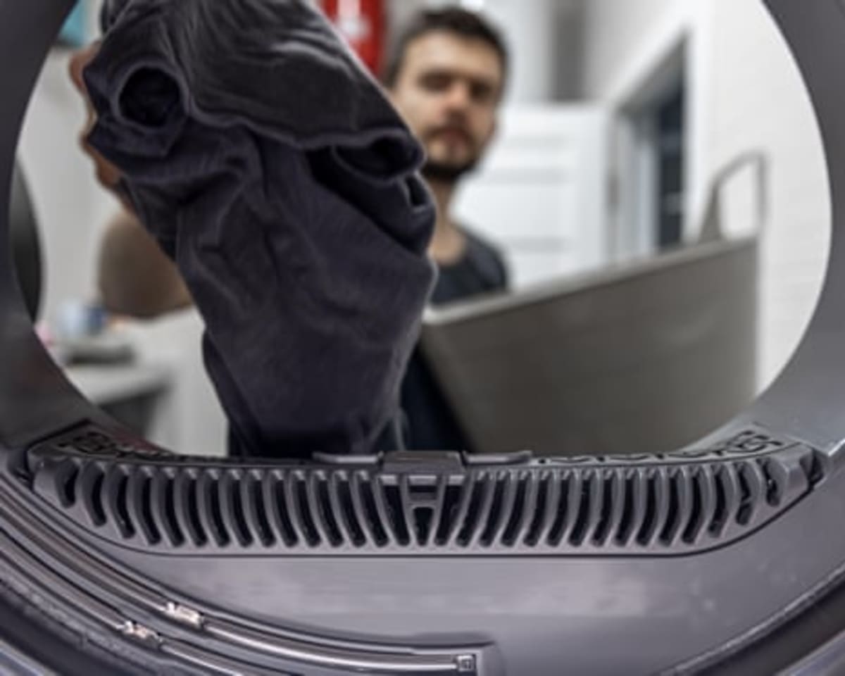 Britain's Renewable Energy Boom Means Cheaper Power for Homes - Image 3