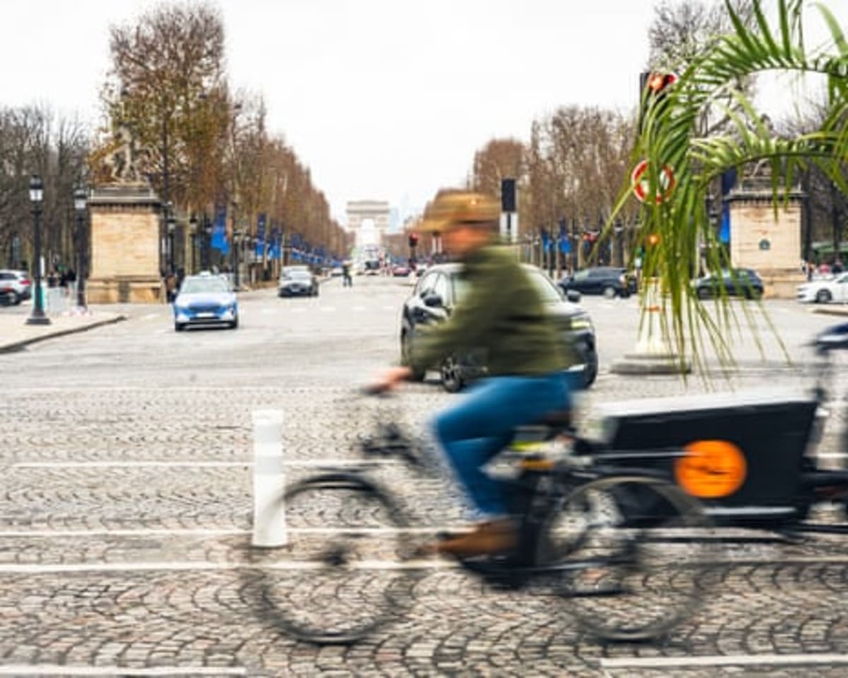 Paris Adds 300+ Miles of Bike Lanes in 10 Years - Image 3