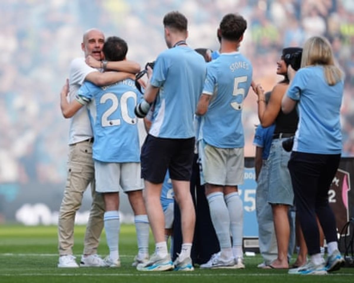 Arsenal Wins First Premier League Title Since 2004 - Image 4