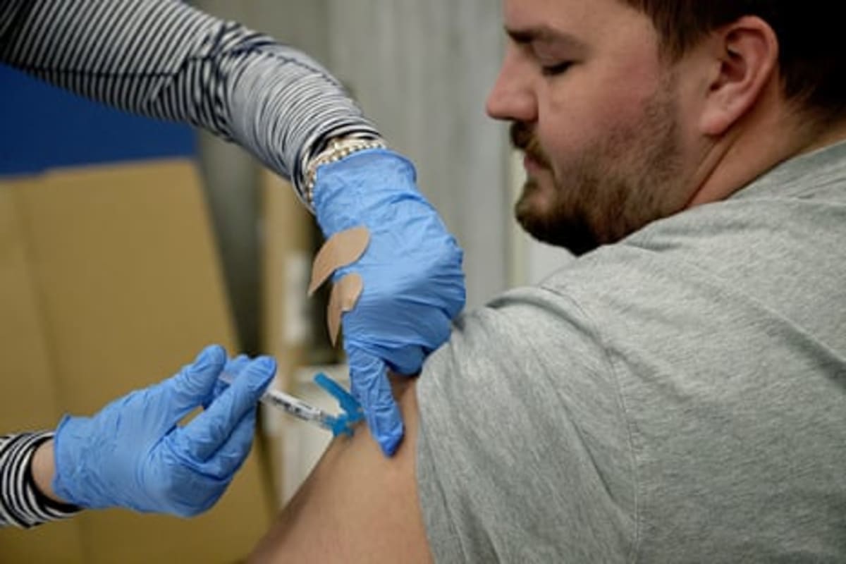 US Insurers Back Vaccines Through 2027 Amid Policy Fights - Image 3