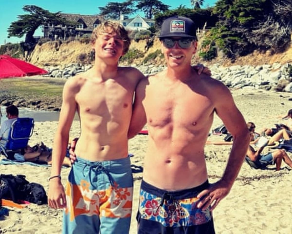 16-Year-Old Lifeguard Saves Drowning Boy in Massive Waves - Image 3