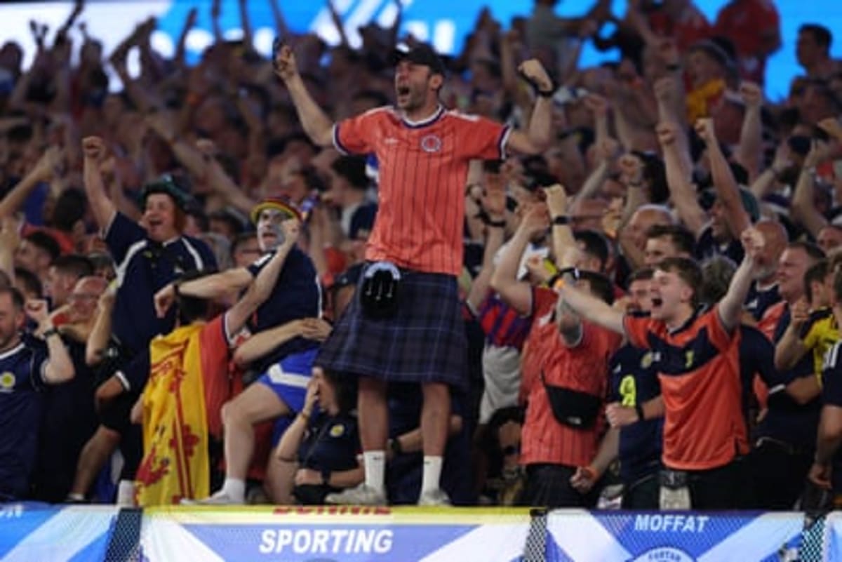 Scotland Wins First World Cup Match in 28 Years - Image 4