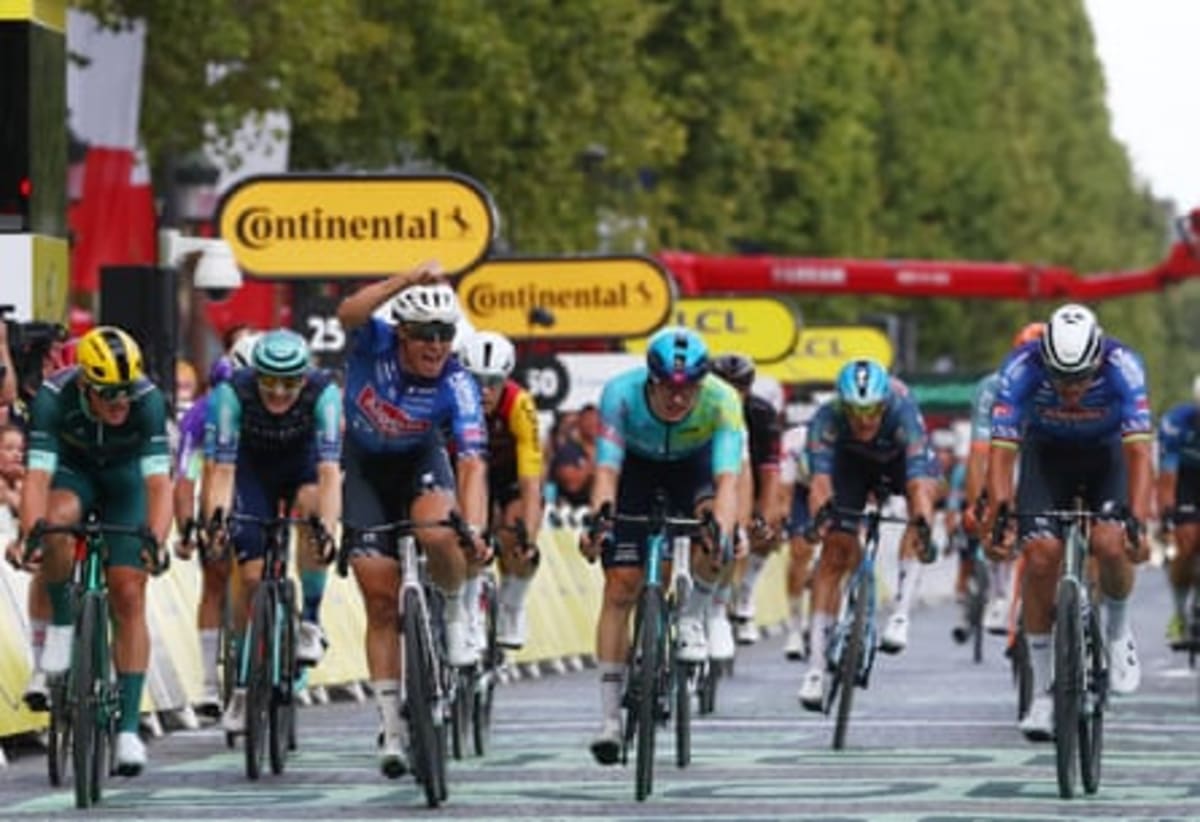 Cyclist Tadej Pogacar Wins 5th Tour de France at Age 26 - Image 4
