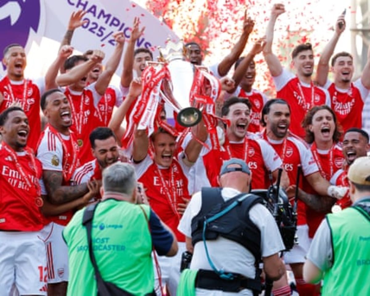 Arsenal Wins First Premier League Title Since 2004 - Image 3