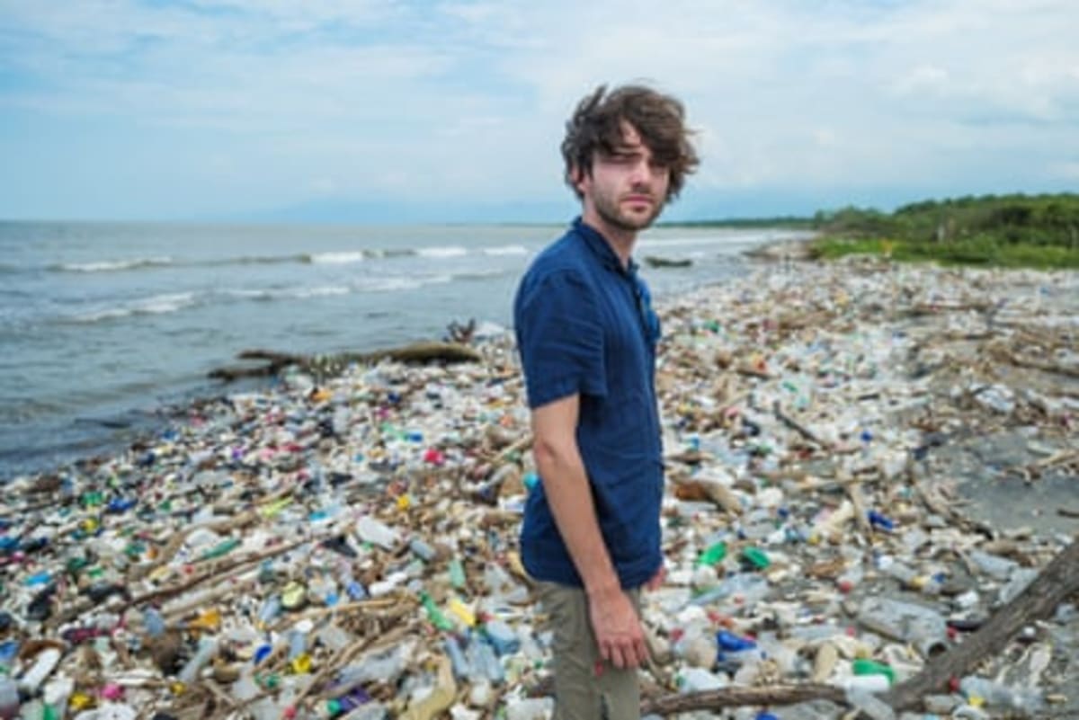 Solar-Powered Boat Stops 143K Pounds of Trash From Ocean - Image 4