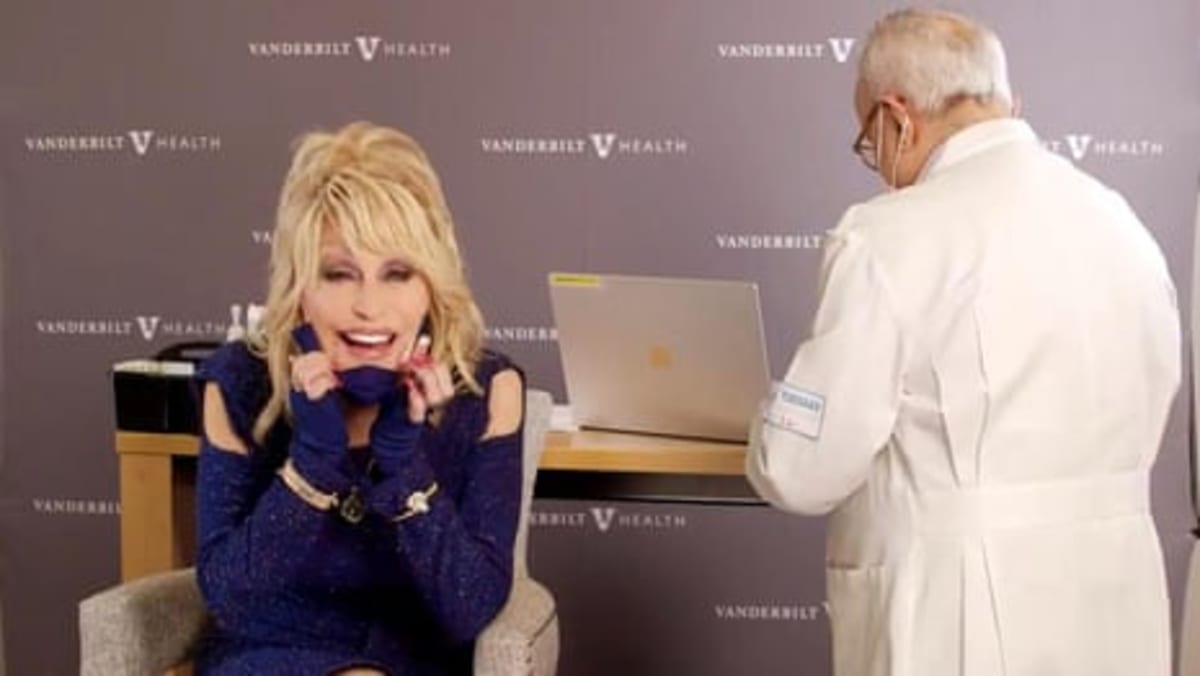 Dolly Parton Gave 240M Books to Kids Worldwide - Image 5